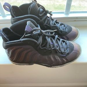 nike air foamposite one eggplant